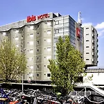 Ibis Centre 3*