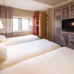 Ibis Centre Hotel 3*
