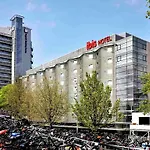Ibis Centre Hotel 3*