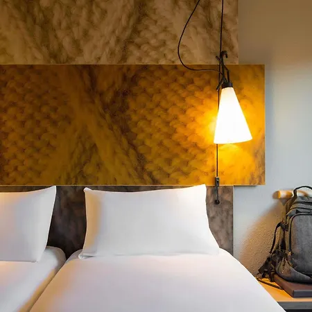 Ibis Centre Hotel 3*