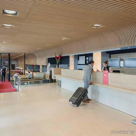 Ibis Centre Hotel 3*