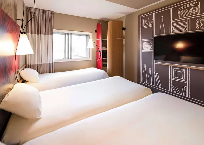 Ibis Centre Hotel 3*