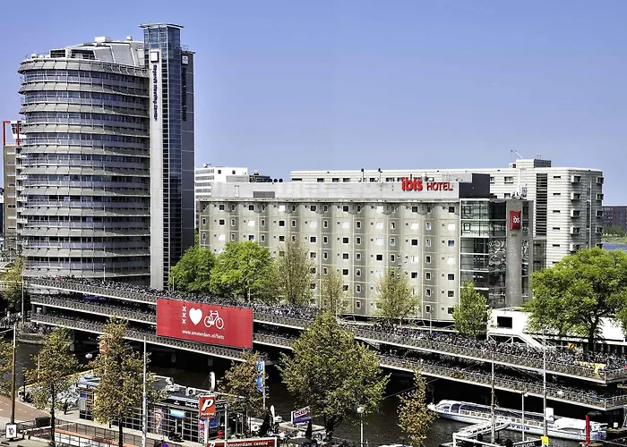 Ibis Centre 3*