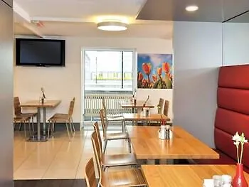 מלון Ibis Centre 3*