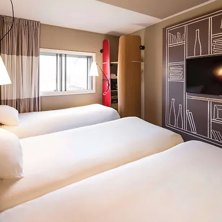 Ibis Centre Hotel 3*