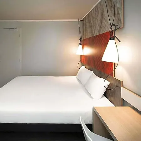 Ibis Centre 3*