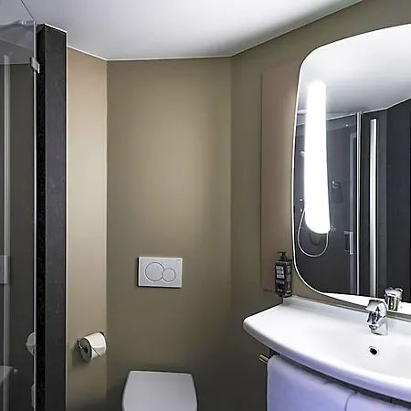 Hotel Ibis Centre 3*
