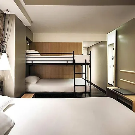 Hotel Ibis Centre 3*