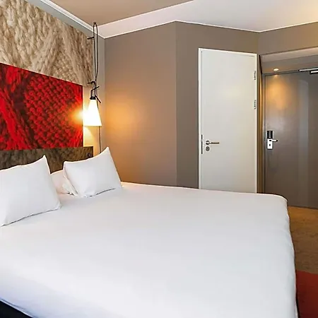 Ibis Centre 3*