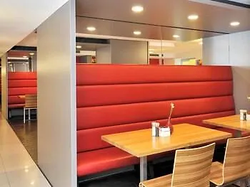 Ibis Centre Hotel 3*