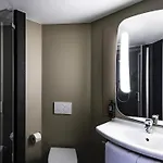Hotel Ibis Centre 3*