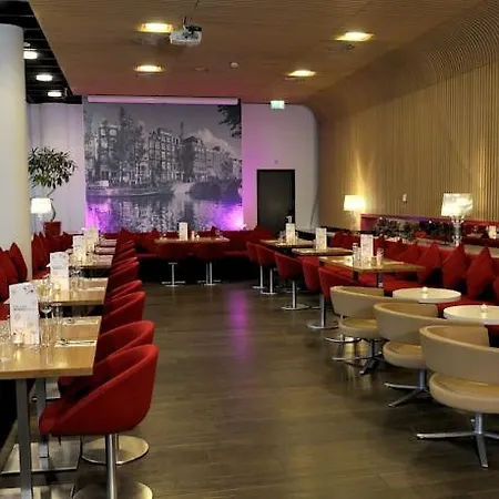 Ibis Centre